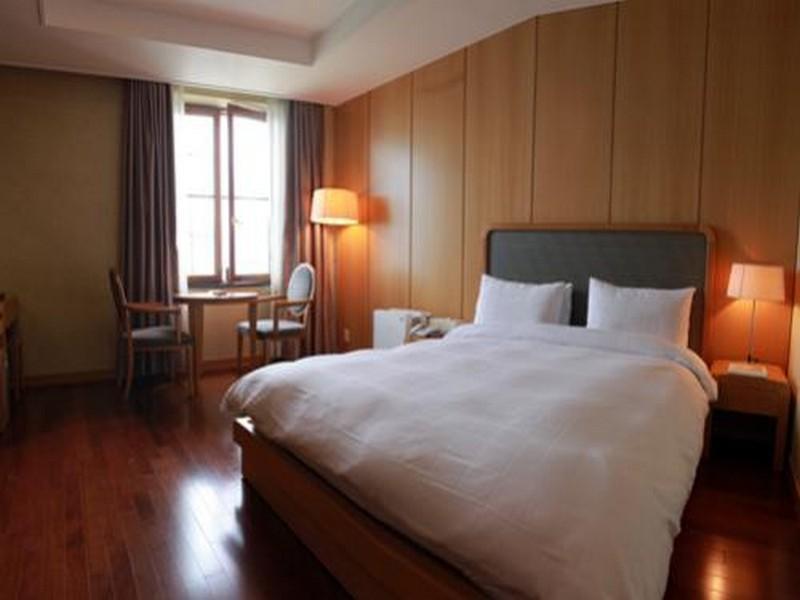 Hotel Avenue Changwon Exterior photo